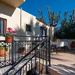 Maria's With Terrace, Close To The Appartement *